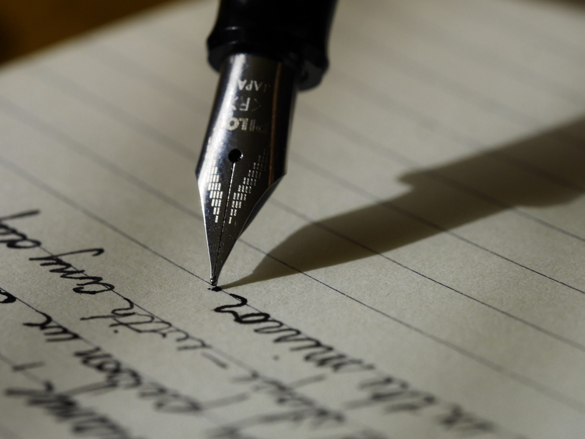 How To Use Your Writing Skills Wisely By Working At Home - ILFC