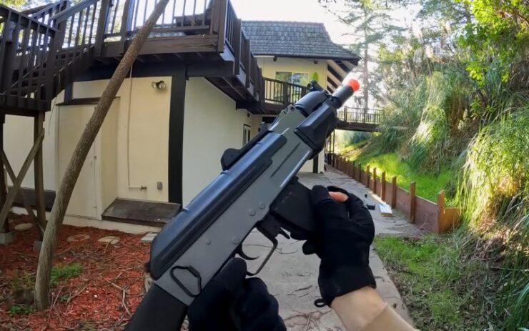 using airsoft gun in battle